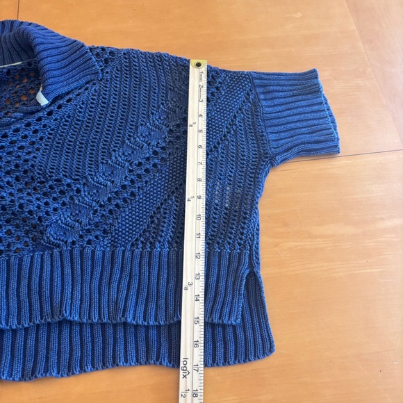 Free People XS To The Point purple open net oversized, crop short sleeve sweater - Picture 9 of 10